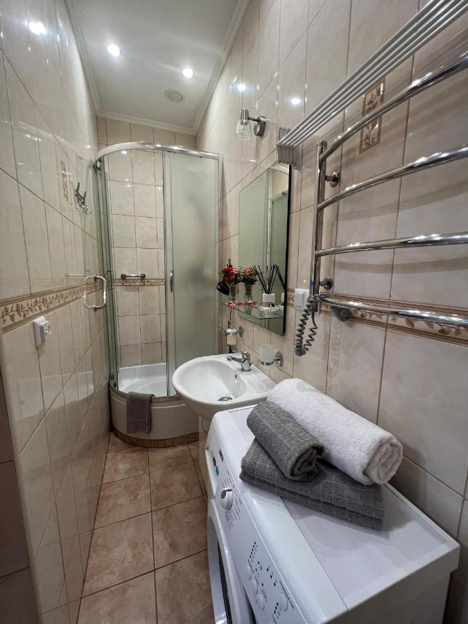 Cozy Apartment Near The Lviv National Opera Exterior foto